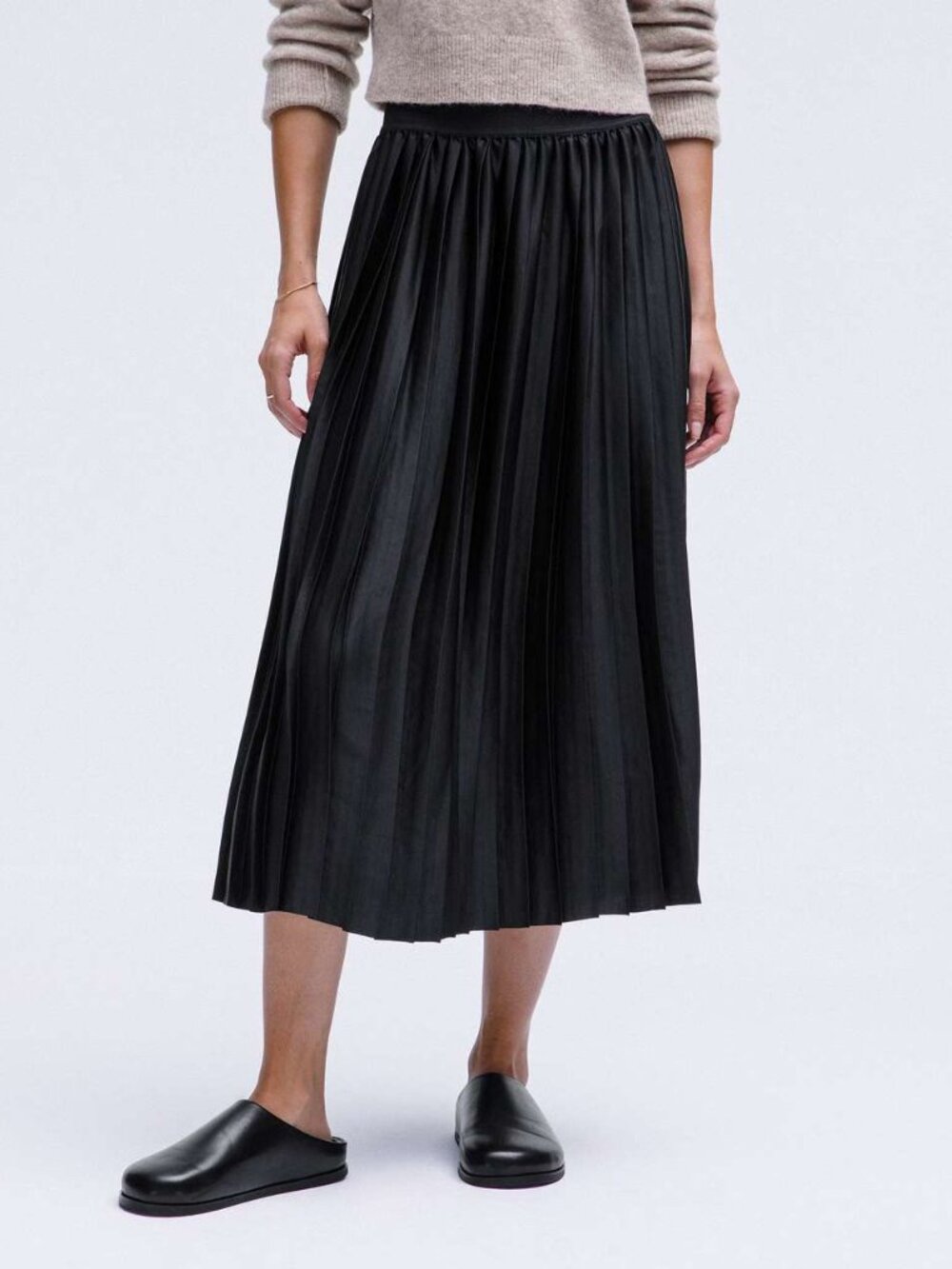 Lululemon Satin Pleated Midi Skirt Black Large